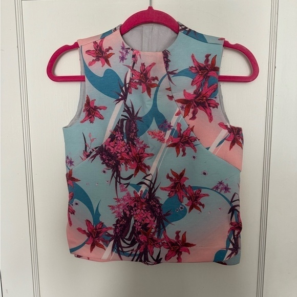 New! Helly Hansen HP Ocean Sleeveless Top‎ Rashguard - Picture 5 of 10